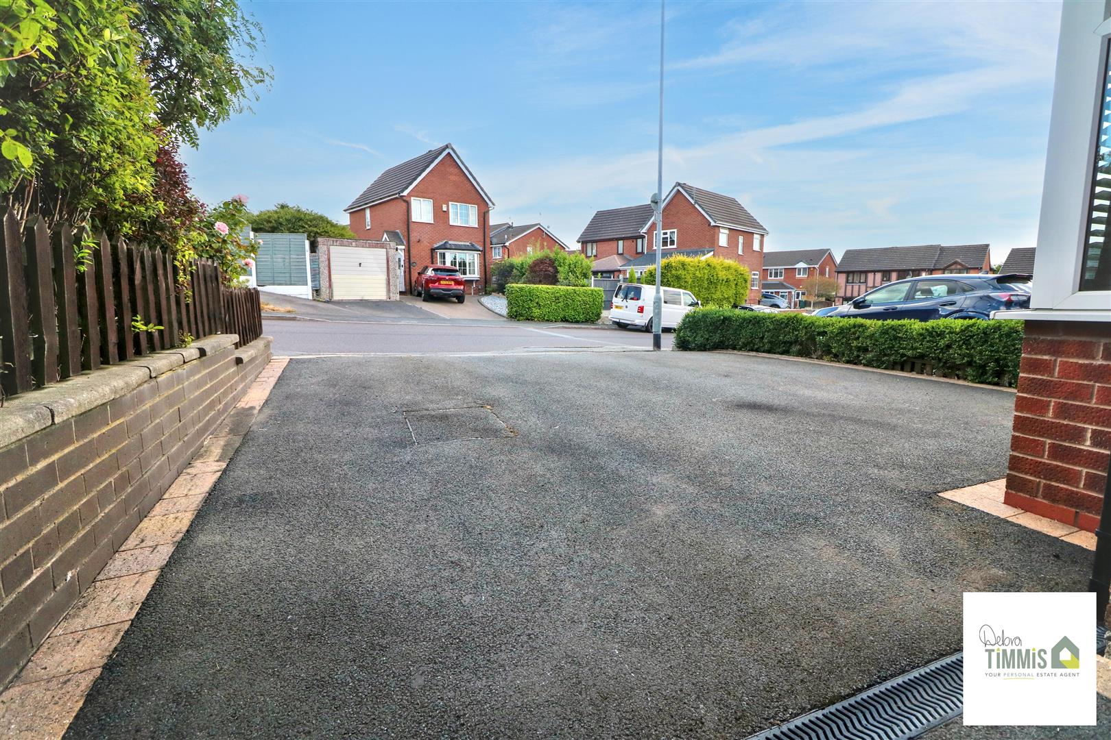 Linnburn Road, Meir Hay, Stoke-On-Trent